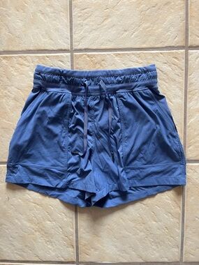 LULULEMON DANCE STUDIO HIGH-RISE SHORTS 3.5”